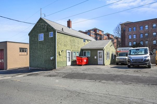 Detached Garage, Exterior