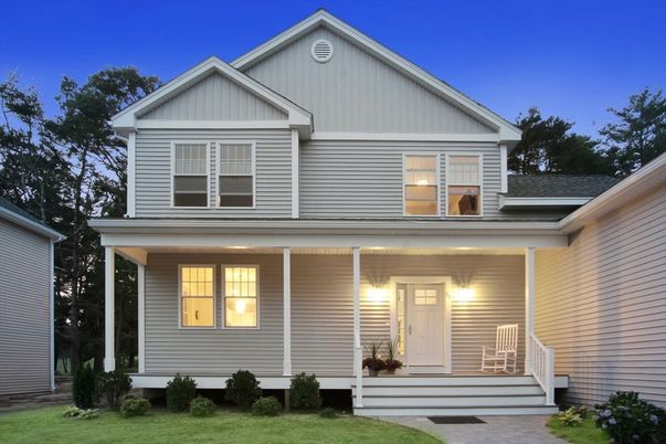 Exterior, Facade, American Craftsman