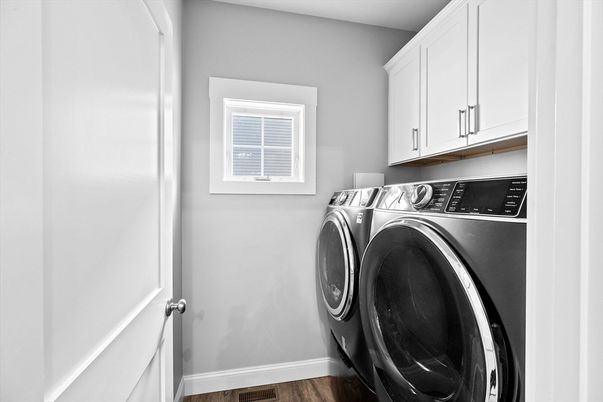 Interior, Washer, Wood Texture Flooring