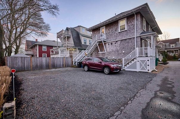 Exterior, Facade, Queen Anne Victorian