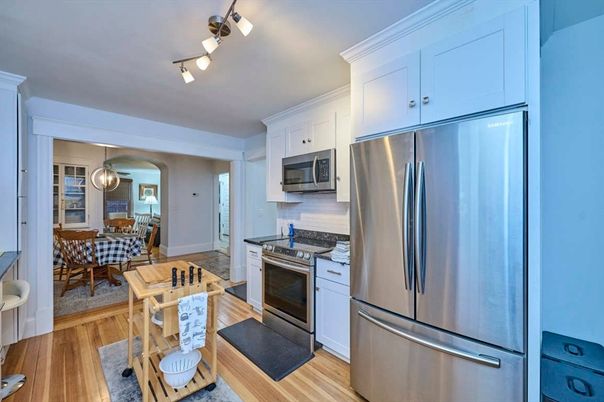 Dining room, Interior, Kitchen, Stainless Steel Appliances, Wood Texture Flooring