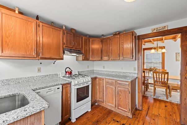 Dining room, Interior, Kitchen, Pendant Lights, Wood Texture Flooring