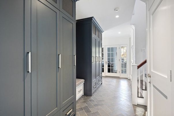 Bathroom, Interior, Recessed Lighting, Wood Texture Flooring