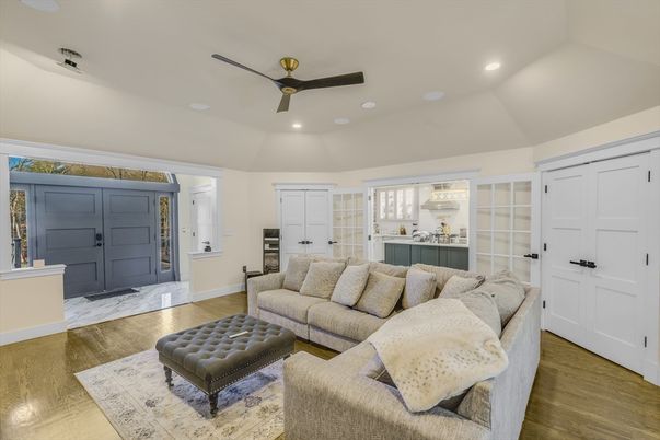 Interior, Living room, Recessed Lighting, Wood Texture Flooring