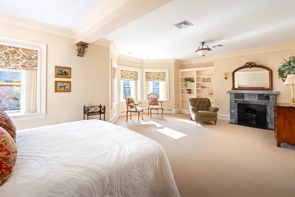 Bedroom, Dining room, Fireplace, Interior