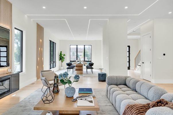 Interior, Living room, Recessed Lighting, Wood Texture Flooring