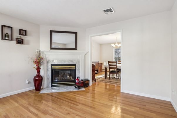 Chandelier, Dining room, Fireplace, Interior, Wood Texture Flooring