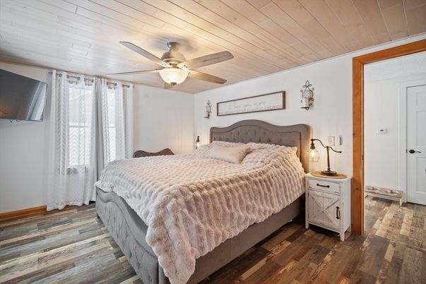 Bedroom, Interior, Wooden Ceilings, Wood Texture Flooring