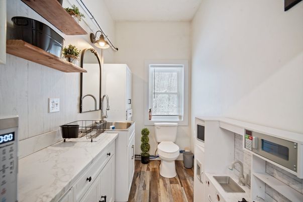 Bathroom, Interior, Wood Texture Flooring