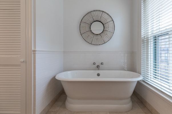 Bathroom, Free Standing Baths, Interior