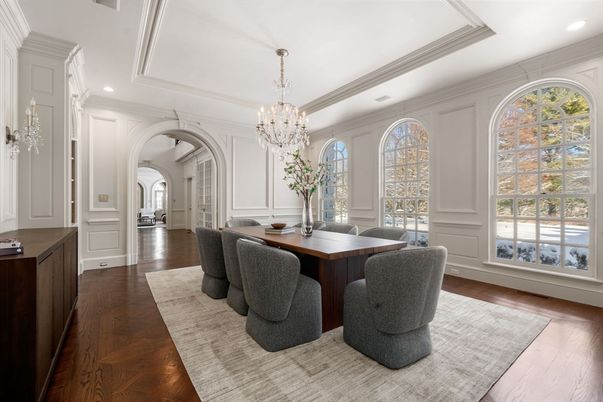 Chandelier, Dining room, Interior, Recessed Lighting, Wood Texture Flooring