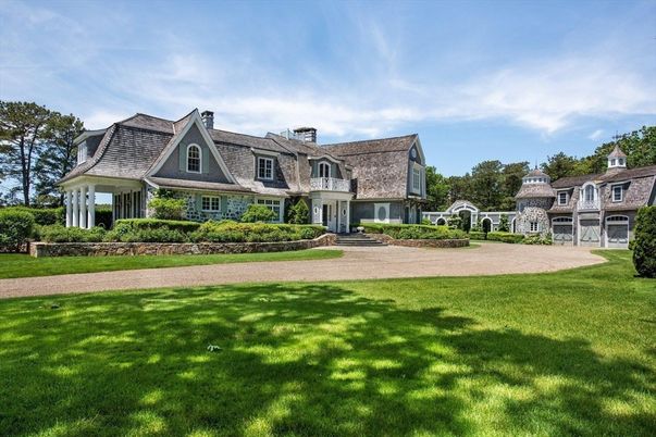 Backyard, Exterior, Facade, French Provincial