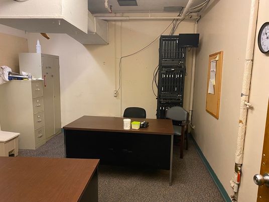 Home Office, Interior