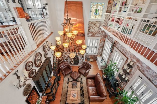 Chandelier, Dining room, Interior, Living room, Pendant Lights, Wood Texture Flooring