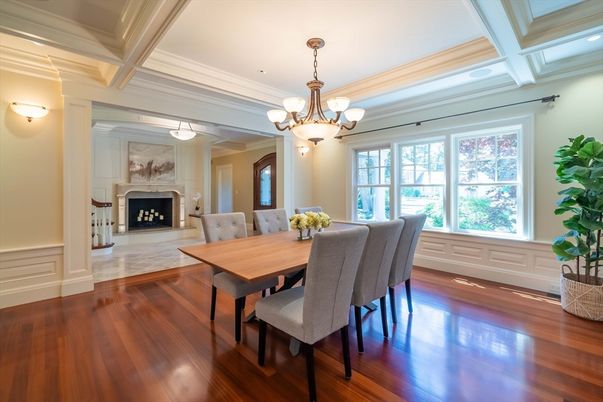 Chandelier, Dining room, Fireplace, Interior, Wood Texture Flooring