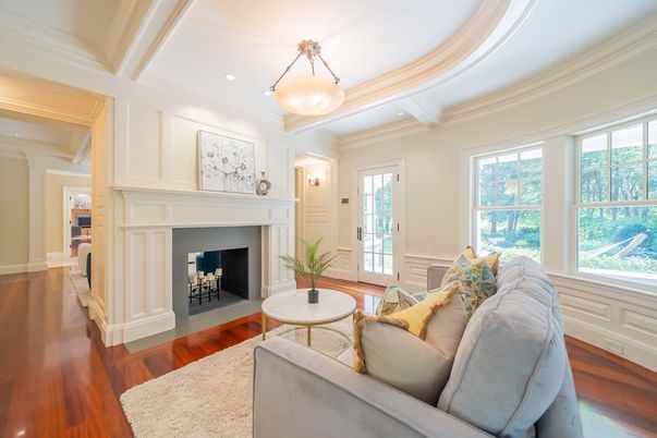 Fireplace, Interior, Living room, Pendant Lights, Recessed Lighting, Wood Texture Flooring