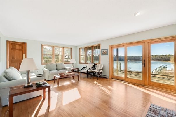 Interior, Living room, Recessed Lighting, Water, Wood Texture Flooring