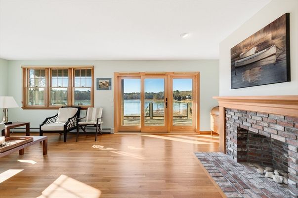 Fireplace, Interior, Recessed Lighting, Water, Wood Texture Flooring
