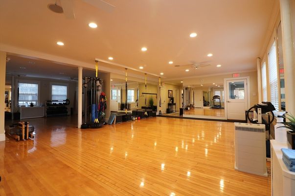 Fitness Equipment, Interior, Recessed Lighting, Wood Texture Flooring