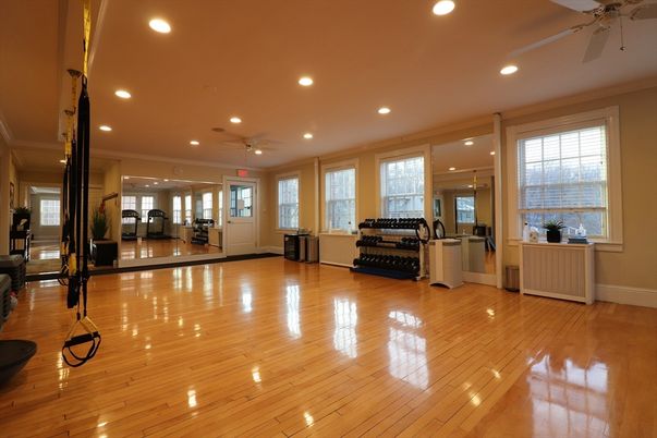 Fitness Equipment, Interior, Recessed Lighting, Wood Texture Flooring