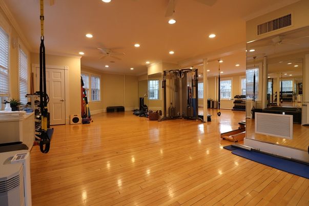 Fitness Equipment, Interior, Recessed Lighting, Wood Texture Flooring