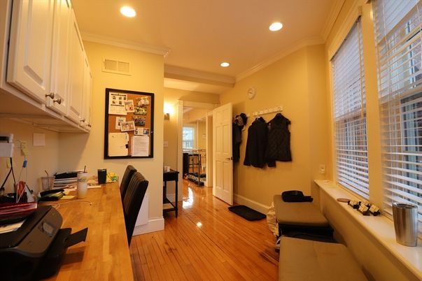Interior, Recessed Lighting, Wood Texture Flooring