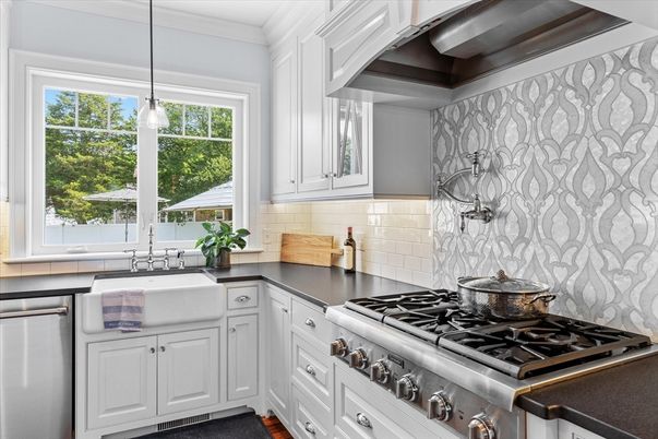 Interior, Kitchen, Pendant Lights, Stainless Steel Appliances