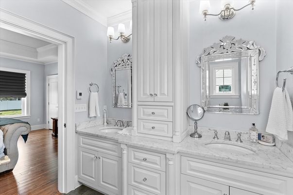 Bathroom, Dual Sink Vanities, Interior, Wood Texture Flooring