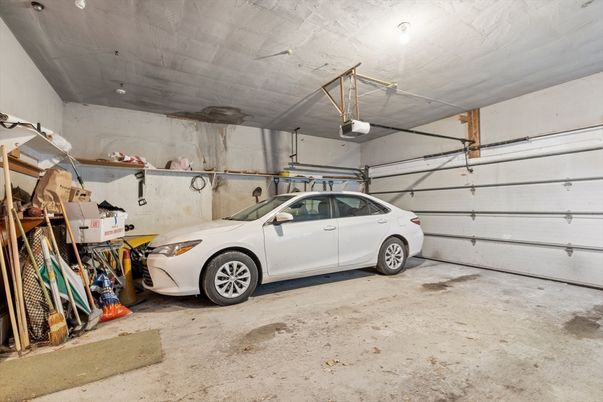 Garage, Interior