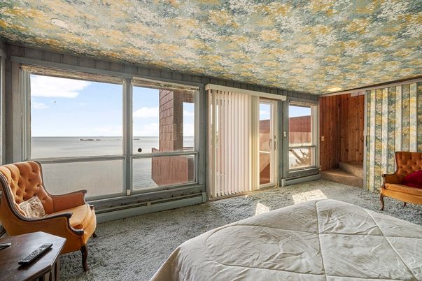 Bedroom, Interior, Water