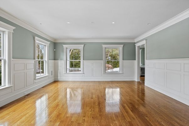 Empty room, Interior, Recessed Lighting, Wood Texture Flooring