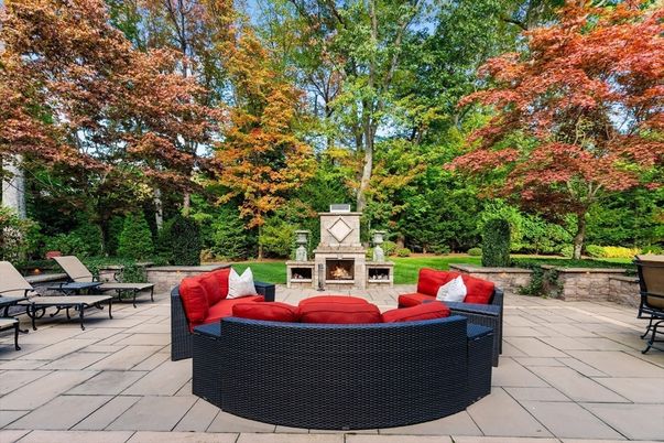 Exterior, Fireplace