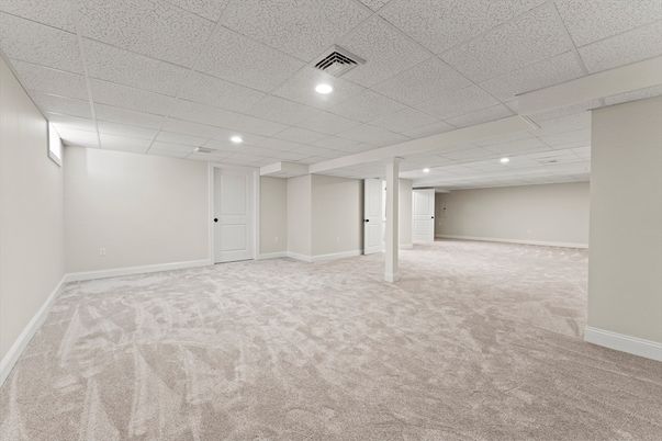 Empty room, Interior, Recessed Lighting