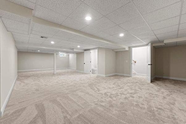 Empty room, Interior, Recessed Lighting