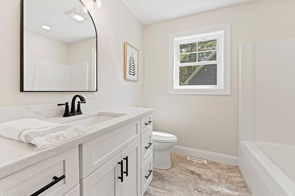 Bathroom, Interior, Recessed Lighting