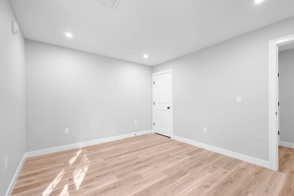 Empty room, Interior, Recessed Lighting, Wood Texture Flooring