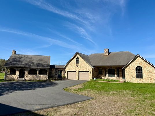 Attached, Exterior, Facade, Brick Facade, Cape Cod
