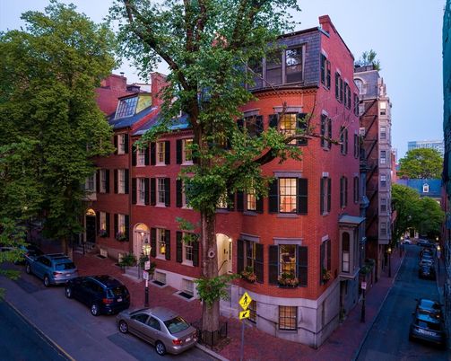 Exterior, Facade, Brick Facade, Rowhouse