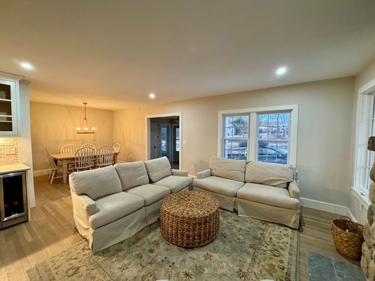 Dining room, Interior, Living room, Pendant Lights, Recessed Lighting, Wood Texture Flooring