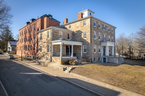 Exterior, Facade, Georgian