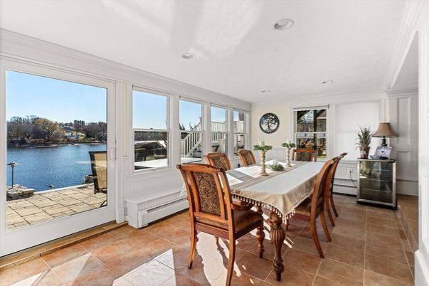 Dining room, Interior, Recessed Lighting, Water