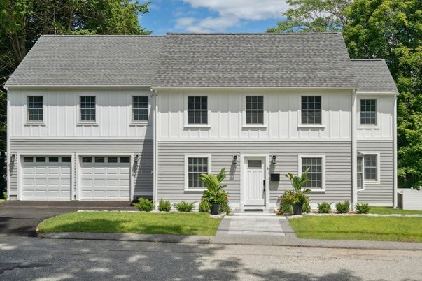 Attached, Exterior, Facade, Georgian