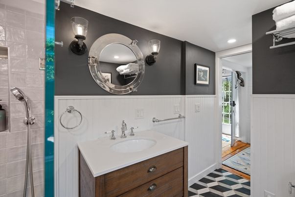 Bathroom, Interior, Recessed Lighting