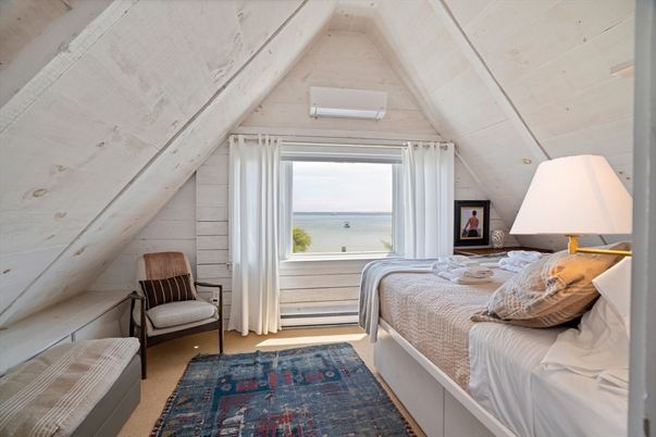 Bedroom, Interior, Water