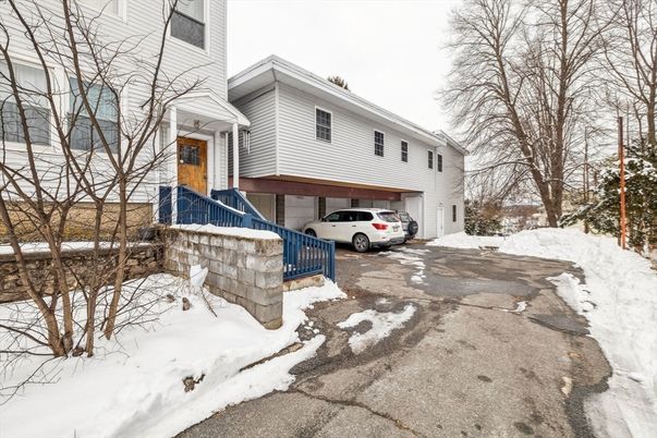 Attached, Exterior, Facade, Raised Ranch