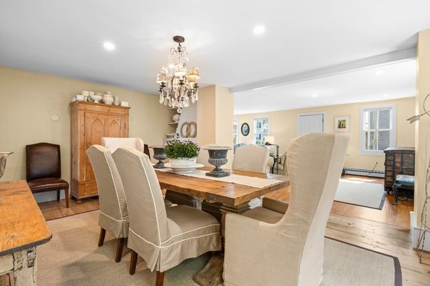Chandelier, Dining room, Interior, Living room, Recessed Lighting, Wood Texture Flooring