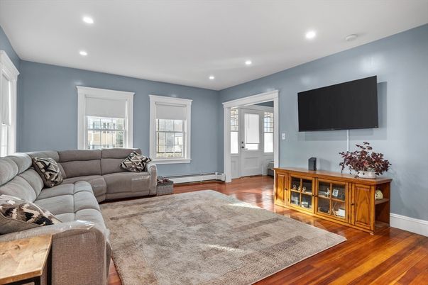 Interior, Living room, Recessed Lighting, Wood Texture Flooring