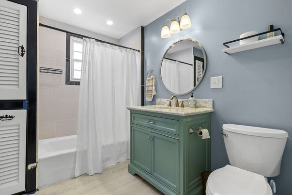 Bathroom, Interior, Recessed Lighting, Wood Texture Flooring
