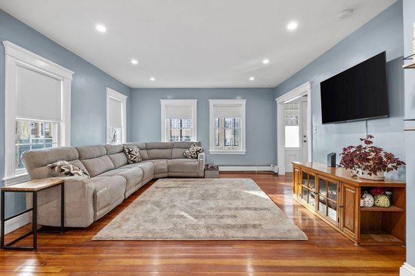 Interior, Living room, Recessed Lighting, Wood Texture Flooring
