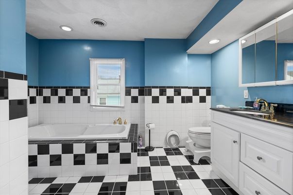 Bathroom, Interior, Recessed Lighting